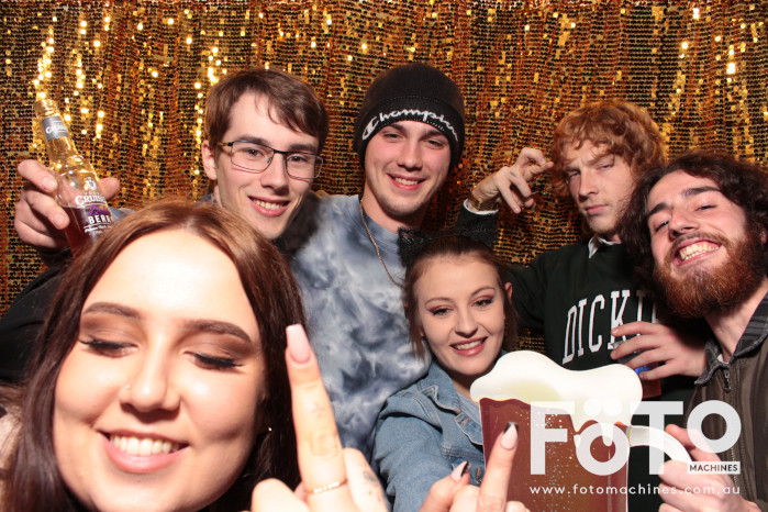 Nikki's 21st | View more photos from the event at gallery.fotomachines.com.au/u/FOTOMachines/Nikkis-21st