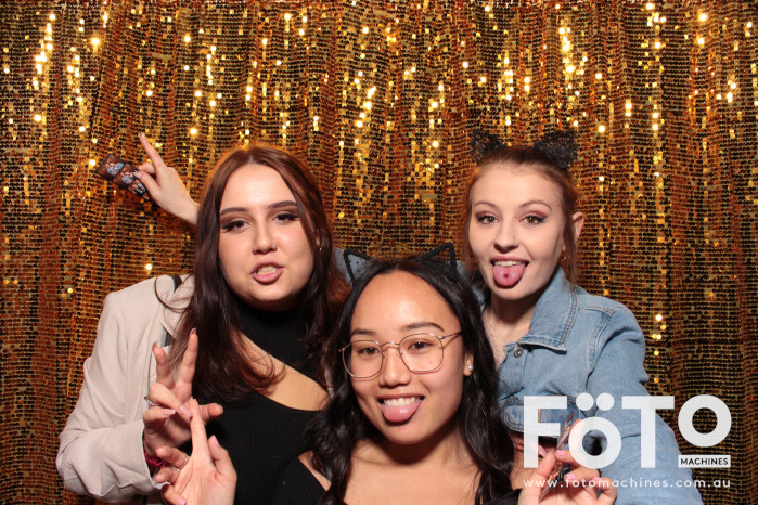 Nikki's 21st | View more photos from the event at gallery.fotomachines.com.au/u/FOTOMachines/Nikkis-21st