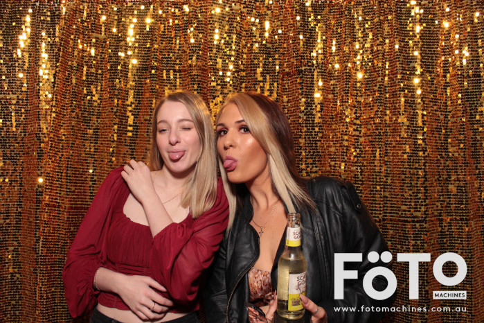 Nikki's 21st | View more photos from the event at gallery.fotomachines.com.au/u/FOTOMachines/Nikkis-21st