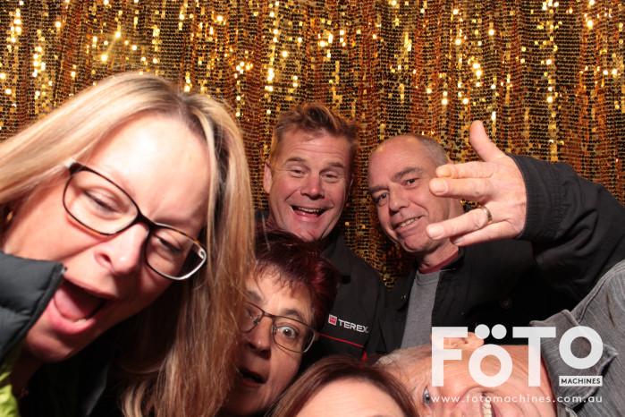 Nikki's 21st | View more photos from the event at gallery.fotomachines.com.au/u/FOTOMachines/Nikkis-21st