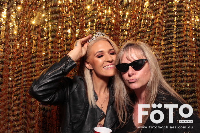 Nikki's 21st | View more photos from the event at gallery.fotomachines.com.au/u/FOTOMachines/Nikkis-21st