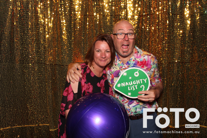 Coopers Christmas Party | View more photos from the event at gallery.fotomachines.com.au/u/FOTOMachines/Coopers-Christmas-Party