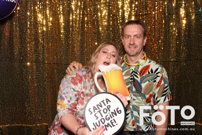 Coopers Christmas Party | View more photos from the event at gallery.fotomachines.com.au/u/FOTOMachines/Coopers-Christmas-Party