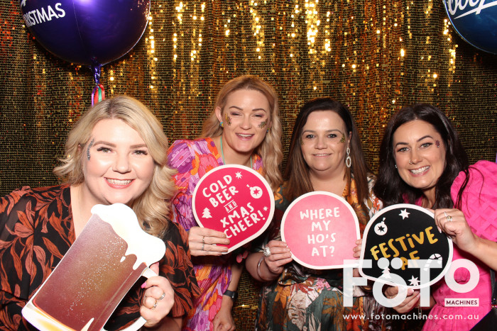 Coopers Christmas Party | View more photos from the event at gallery.fotomachines.com.au/u/FOTOMachines/Coopers-Christmas-Party