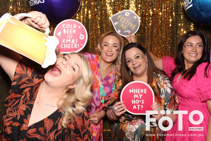 Coopers Christmas Party | View more photos from the event at gallery.fotomachines.com.au/u/FOTOMachines/Coopers-Christmas-Party