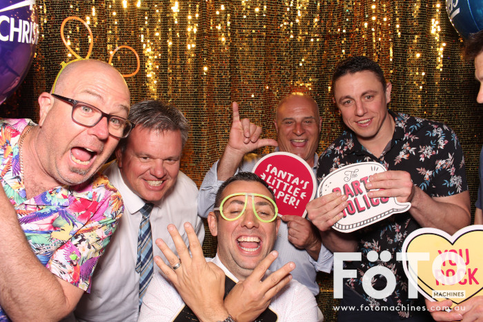 Coopers Christmas Party | View more photos from the event at gallery.fotomachines.com.au/u/FOTOMachines/Coopers-Christmas-Party
