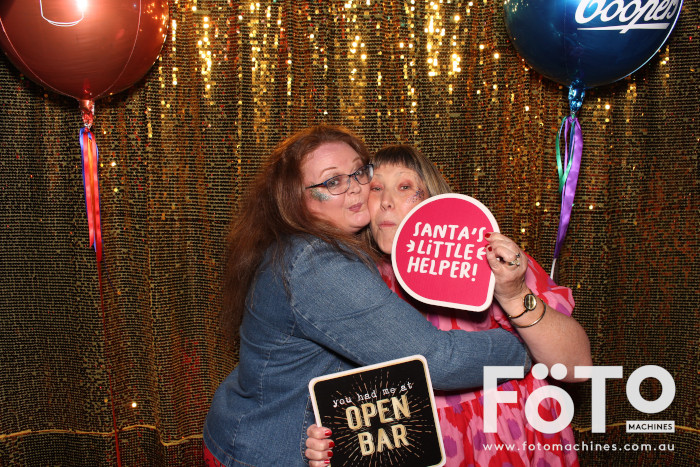 Coopers Christmas Party | View more photos from the event at gallery.fotomachines.com.au/u/FOTOMachines/Coopers-Christmas-Party