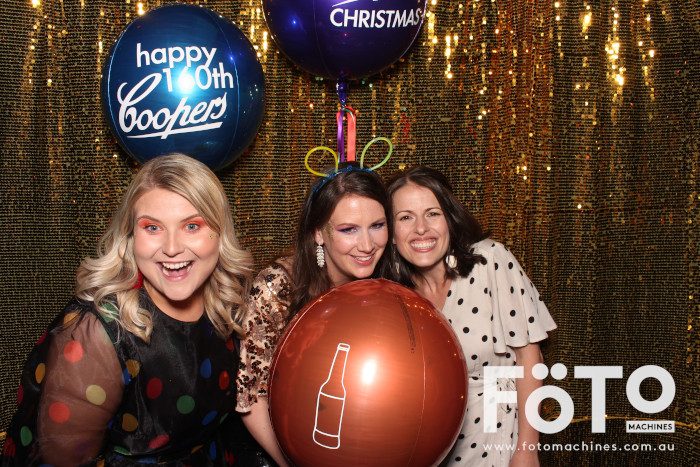 Coopers Christmas Party | View more photos from the event at gallery.fotomachines.com.au/u/FOTOMachines/Coopers-Christmas-Party