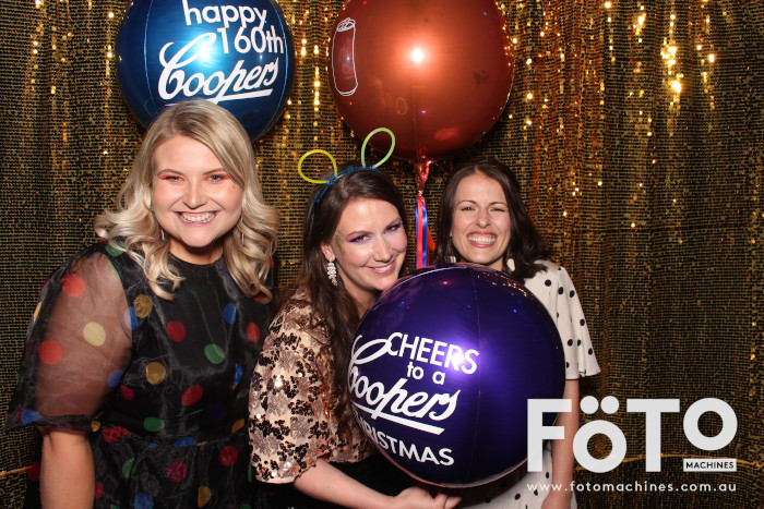 Coopers Christmas Party | View more photos from the event at gallery.fotomachines.com.au/u/FOTOMachines/Coopers-Christmas-Party