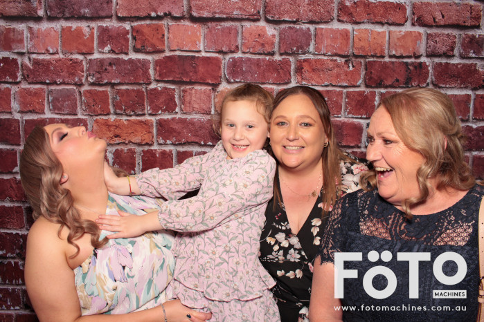 Jack & Taylah's Engagement | View more photos from the event at gallery.fotomachines.com.au/u/FOTOMachines/Jack-Taylahs-Engagement