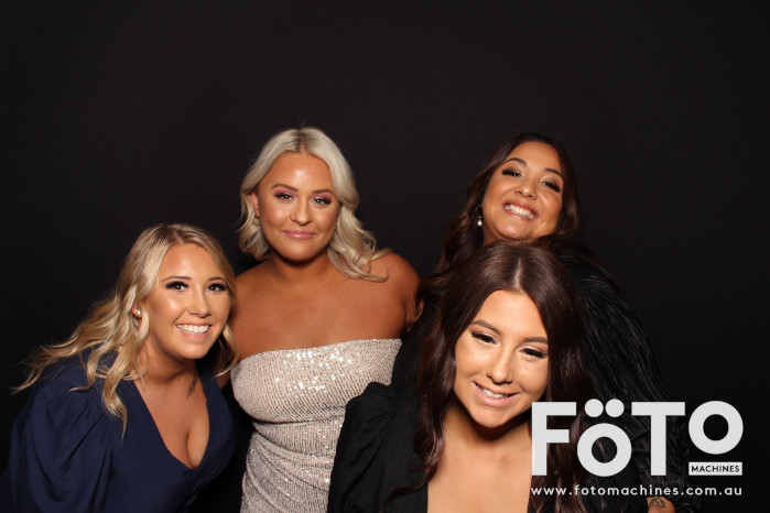 Ashleigh & Kaine's Engagement | View more photos from the event at gallery.fotomachines.com.au/u/FOTOMachines/Ashleigh-Kaines-Engagement