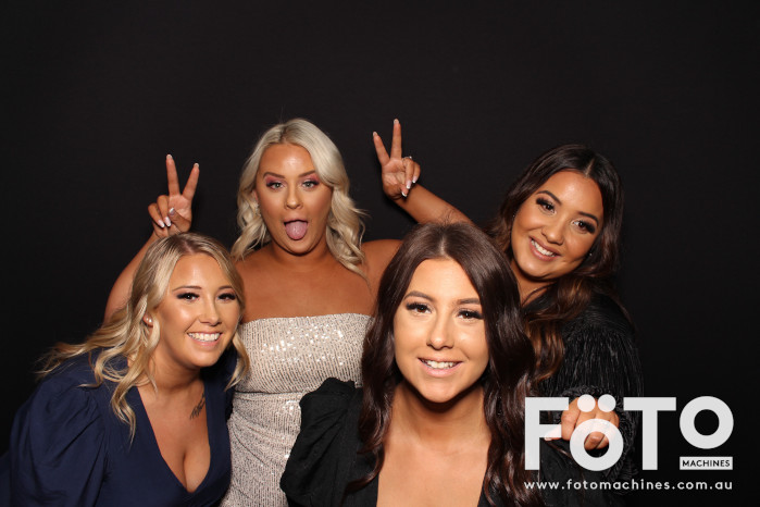 Ashleigh & Kaine's Engagement | View more photos from the event at gallery.fotomachines.com.au/u/FOTOMachines/Ashleigh-Kaines-Engagement