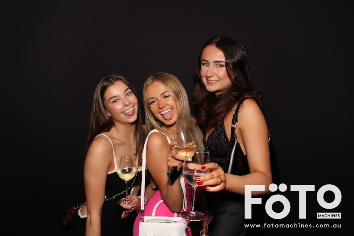 Ashleigh & Kaine's Engagement | View more photos from the event at gallery.fotomachines.com.au/u/FOTOMachines/Ashleigh-Kaines-Engagement