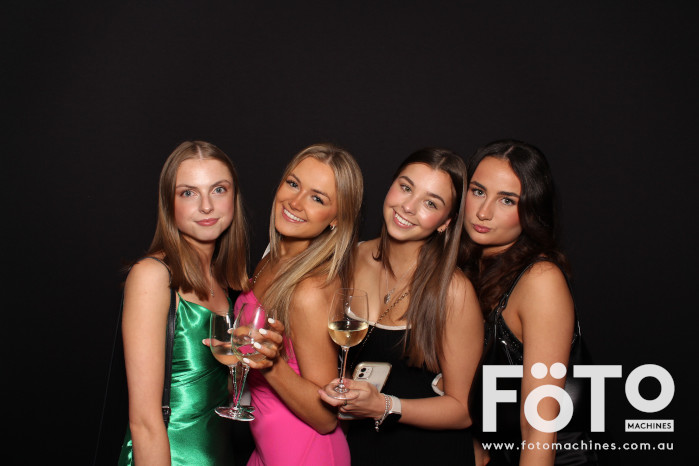 Ashleigh & Kaine's Engagement | View more photos from the event at gallery.fotomachines.com.au/u/FOTOMachines/Ashleigh-Kaines-Engagement