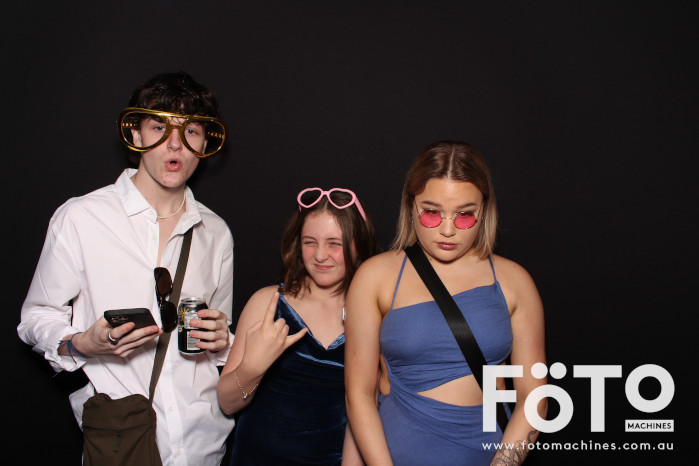 Ashleigh & Kaine's Engagement | View more photos from the event at gallery.fotomachines.com.au/u/FOTOMachines/Ashleigh-Kaines-Engagement