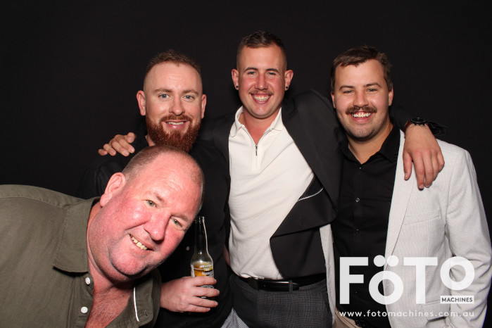 Ashleigh & Kaine's Engagement | View more photos from the event at gallery.fotomachines.com.au/u/FOTOMachines/Ashleigh-Kaines-Engagement