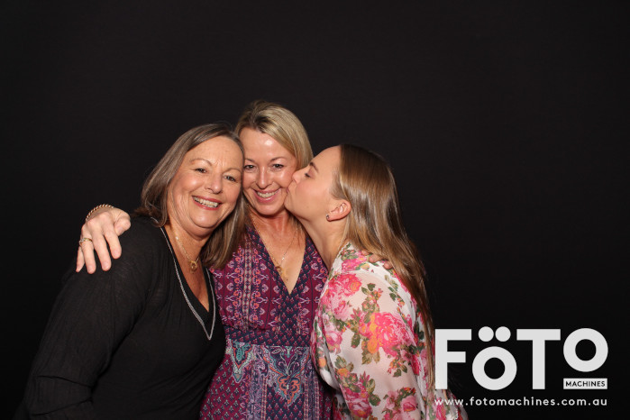 Ashleigh & Kaine's Engagement | View more photos from the event at gallery.fotomachines.com.au/u/FOTOMachines/Ashleigh-Kaines-Engagement