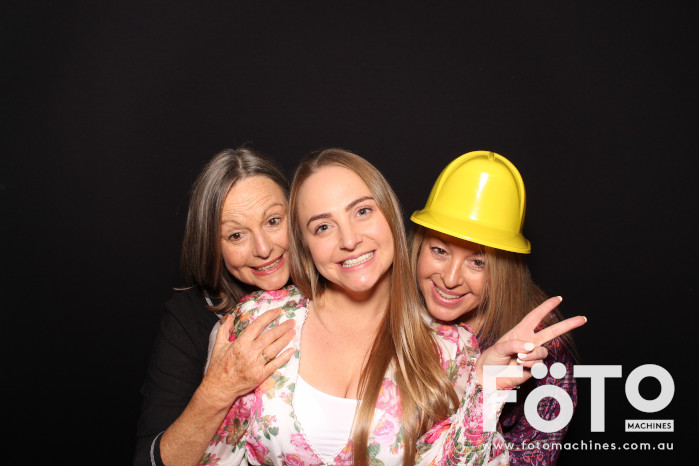 Ashleigh & Kaine's Engagement | View more photos from the event at gallery.fotomachines.com.au/u/FOTOMachines/Ashleigh-Kaines-Engagement