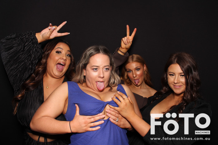 Ashleigh & Kaine's Engagement | View more photos from the event at gallery.fotomachines.com.au/u/FOTOMachines/Ashleigh-Kaines-Engagement