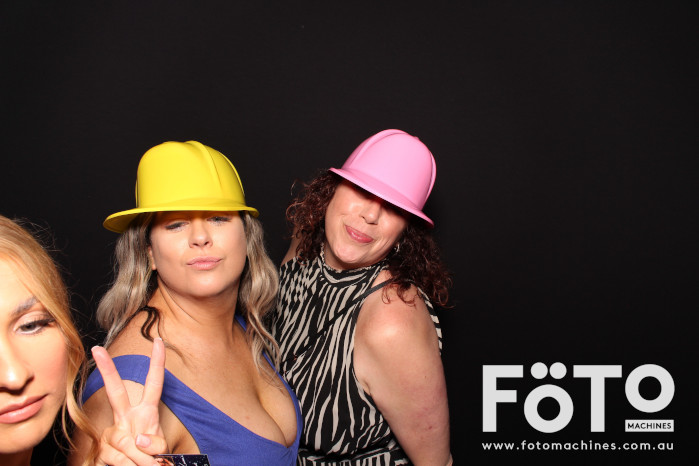 Ashleigh & Kaine's Engagement | View more photos from the event at gallery.fotomachines.com.au/u/FOTOMachines/Ashleigh-Kaines-Engagement