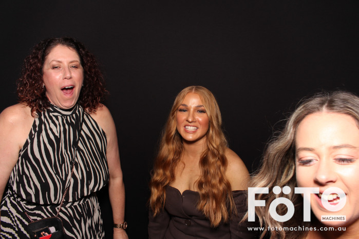 Ashleigh & Kaine's Engagement | View more photos from the event at gallery.fotomachines.com.au/u/FOTOMachines/Ashleigh-Kaines-Engagement