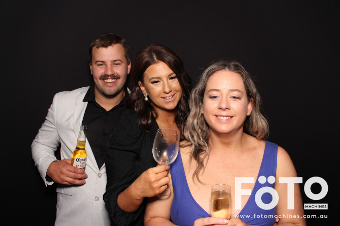 Ashleigh & Kaine's Engagement | View more photos from the event at gallery.fotomachines.com.au/u/FOTOMachines/Ashleigh-Kaines-Engagement