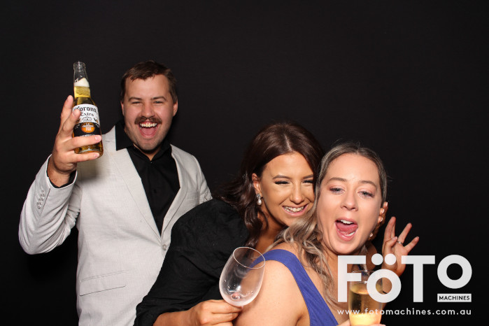 Ashleigh & Kaine's Engagement | View more photos from the event at gallery.fotomachines.com.au/u/FOTOMachines/Ashleigh-Kaines-Engagement