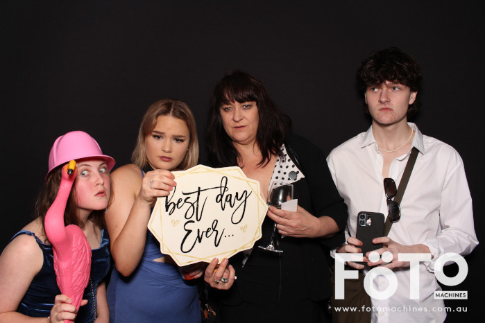 Ashleigh & Kaine's Engagement | View more photos from the event at gallery.fotomachines.com.au/u/FOTOMachines/Ashleigh-Kaines-Engagement