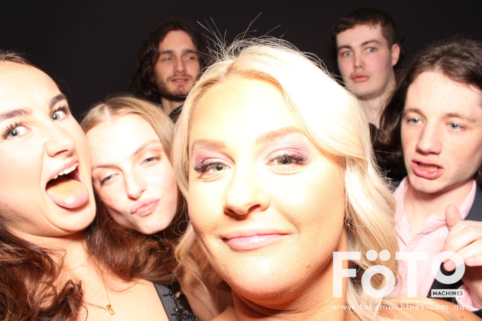 Ashleigh & Kaine's Engagement | View more photos from the event at gallery.fotomachines.com.au/u/FOTOMachines/Ashleigh-Kaines-Engagement