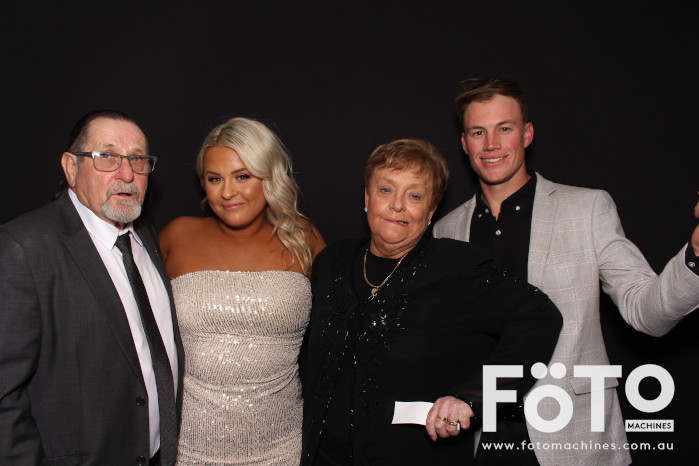 Ashleigh & Kaine's Engagement | View more photos from the event at gallery.fotomachines.com.au/u/FOTOMachines/Ashleigh-Kaines-Engagement