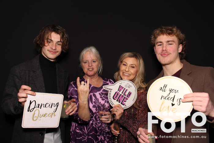 Ashleigh & Kaine's Engagement | View more photos from the event at gallery.fotomachines.com.au/u/FOTOMachines/Ashleigh-Kaines-Engagement