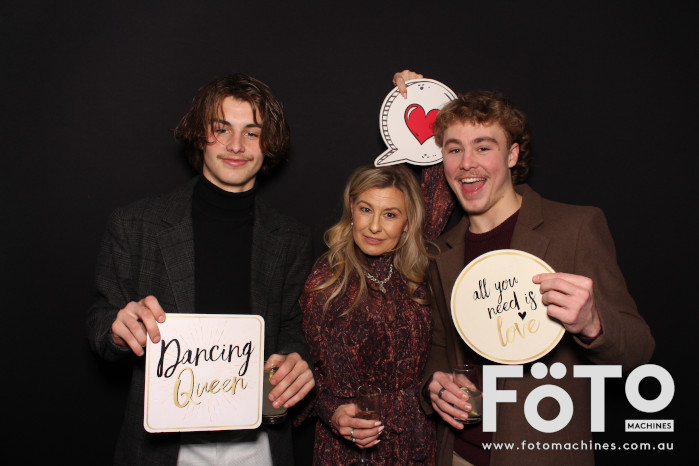 Ashleigh & Kaine's Engagement | View more photos from the event at gallery.fotomachines.com.au/u/FOTOMachines/Ashleigh-Kaines-Engagement