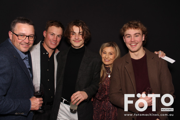 Ashleigh & Kaine's Engagement | View more photos from the event at gallery.fotomachines.com.au/u/FOTOMachines/Ashleigh-Kaines-Engagement