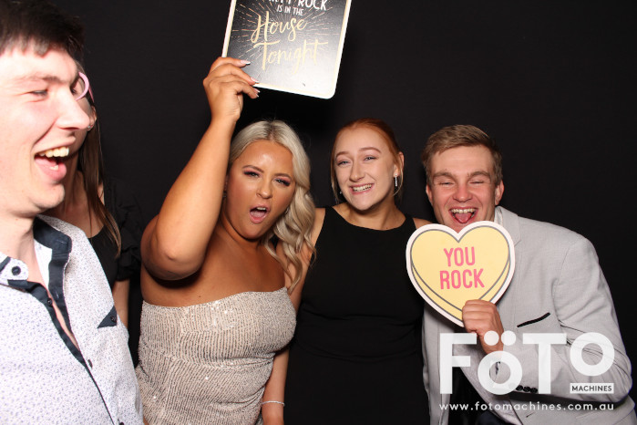 Ashleigh & Kaine's Engagement | View more photos from the event at gallery.fotomachines.com.au/u/FOTOMachines/Ashleigh-Kaines-Engagement