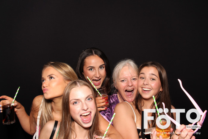 Ashleigh & Kaine's Engagement | View more photos from the event at gallery.fotomachines.com.au/u/FOTOMachines/Ashleigh-Kaines-Engagement