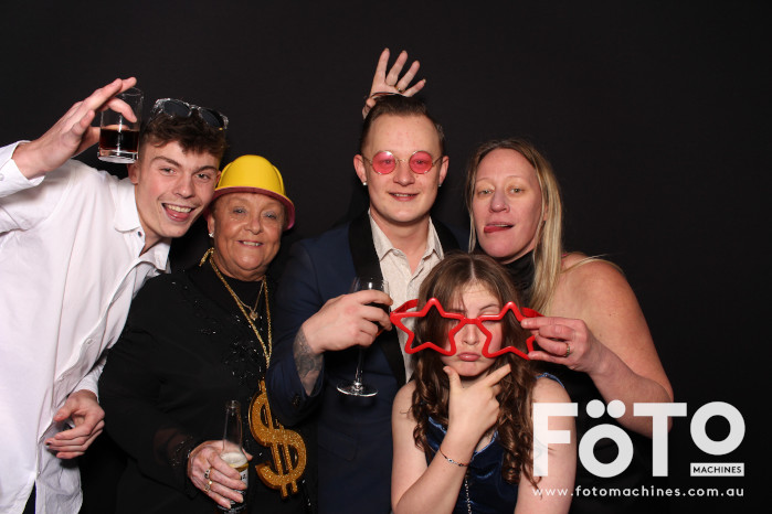 Ashleigh & Kaine's Engagement | View more photos from the event at gallery.fotomachines.com.au/u/FOTOMachines/Ashleigh-Kaines-Engagement