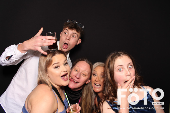 Ashleigh & Kaine's Engagement | View more photos from the event at gallery.fotomachines.com.au/u/FOTOMachines/Ashleigh-Kaines-Engagement