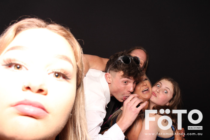 Ashleigh & Kaine's Engagement | View more photos from the event at gallery.fotomachines.com.au/u/FOTOMachines/Ashleigh-Kaines-Engagement