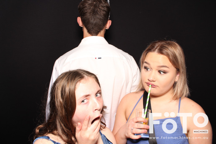 Ashleigh & Kaine's Engagement | View more photos from the event at gallery.fotomachines.com.au/u/FOTOMachines/Ashleigh-Kaines-Engagement