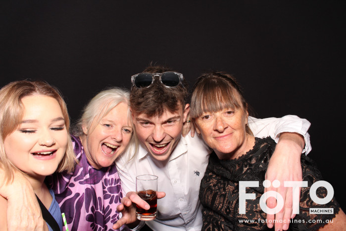 Ashleigh & Kaine's Engagement | View more photos from the event at gallery.fotomachines.com.au/u/FOTOMachines/Ashleigh-Kaines-Engagement