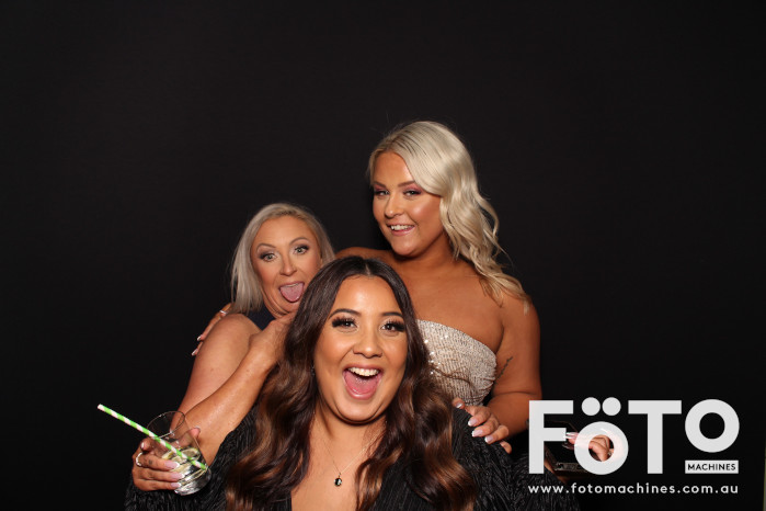 Ashleigh & Kaine's Engagement | View more photos from the event at gallery.fotomachines.com.au/u/FOTOMachines/Ashleigh-Kaines-Engagement