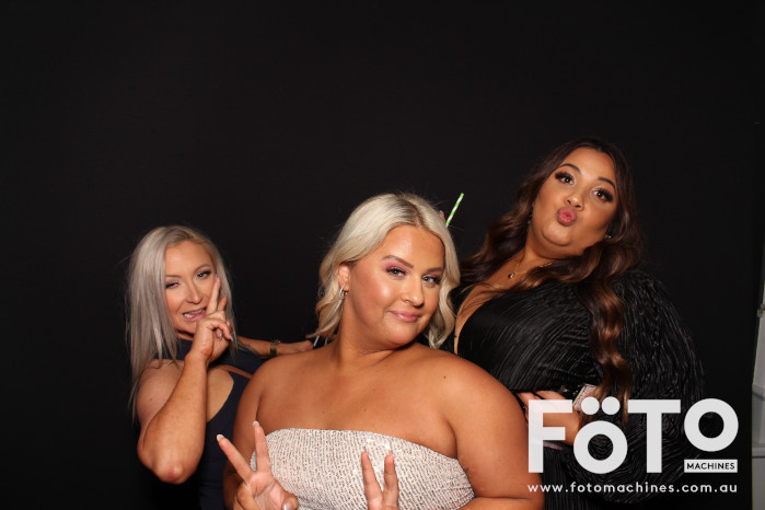 Ashleigh & Kaine's Engagement | View more photos from the event at gallery.fotomachines.com.au/u/FOTOMachines/Ashleigh-Kaines-Engagement