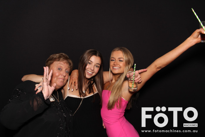 Ashleigh & Kaine's Engagement | View more photos from the event at gallery.fotomachines.com.au/u/FOTOMachines/Ashleigh-Kaines-Engagement