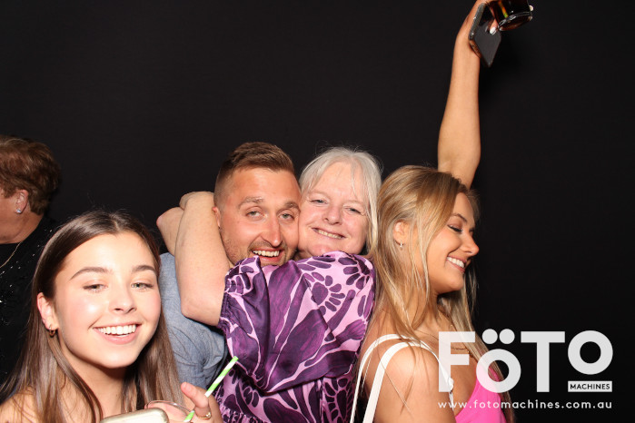 Ashleigh & Kaine's Engagement | View more photos from the event at gallery.fotomachines.com.au/u/FOTOMachines/Ashleigh-Kaines-Engagement