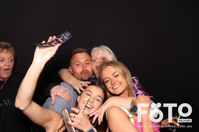 Ashleigh & Kaine's Engagement | View more photos from the event at gallery.fotomachines.com.au/u/FOTOMachines/Ashleigh-Kaines-Engagement