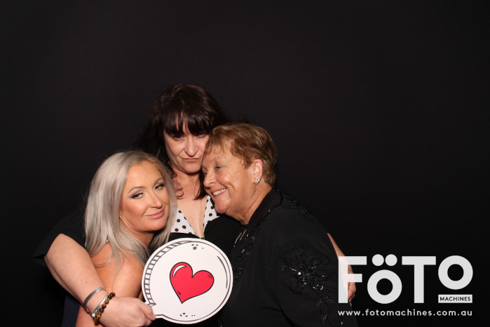 Ashleigh & Kaine's Engagement | View more photos from the event at gallery.fotomachines.com.au/u/FOTOMachines/Ashleigh-Kaines-Engagement