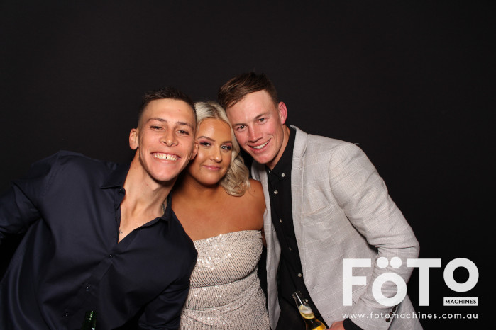 Ashleigh & Kaine's Engagement | View more photos from the event at gallery.fotomachines.com.au/u/FOTOMachines/Ashleigh-Kaines-Engagement