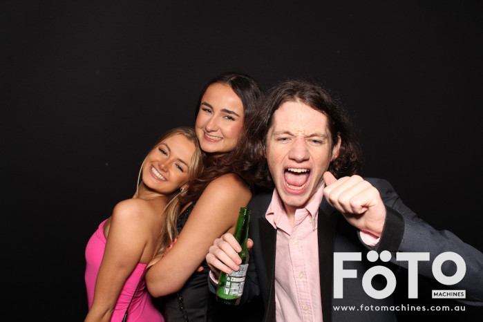 Ashleigh & Kaine's Engagement | View more photos from the event at gallery.fotomachines.com.au/u/FOTOMachines/Ashleigh-Kaines-Engagement