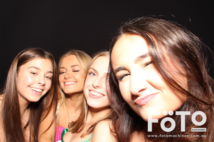 Ashleigh & Kaine's Engagement | View more photos from the event at gallery.fotomachines.com.au/u/FOTOMachines/Ashleigh-Kaines-Engagement