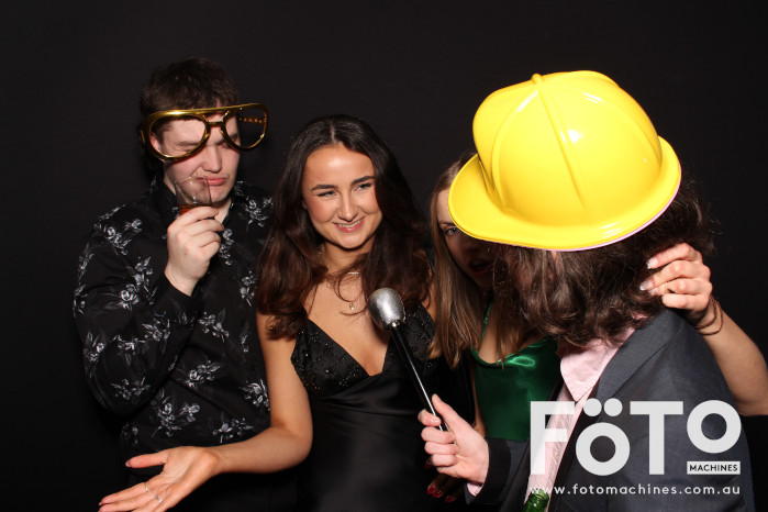 Ashleigh & Kaine's Engagement | View more photos from the event at gallery.fotomachines.com.au/u/FOTOMachines/Ashleigh-Kaines-Engagement